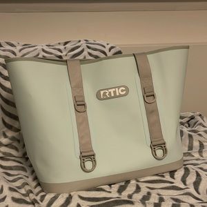 RTIC Cooler Tote